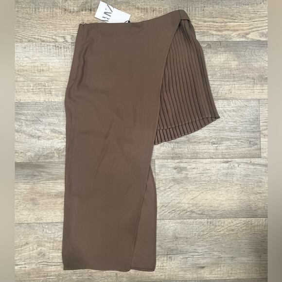 LAST ONE!!! ZARA Asymmetrical Pleated Skirt NWT 🤎 - Picture 15 of 16